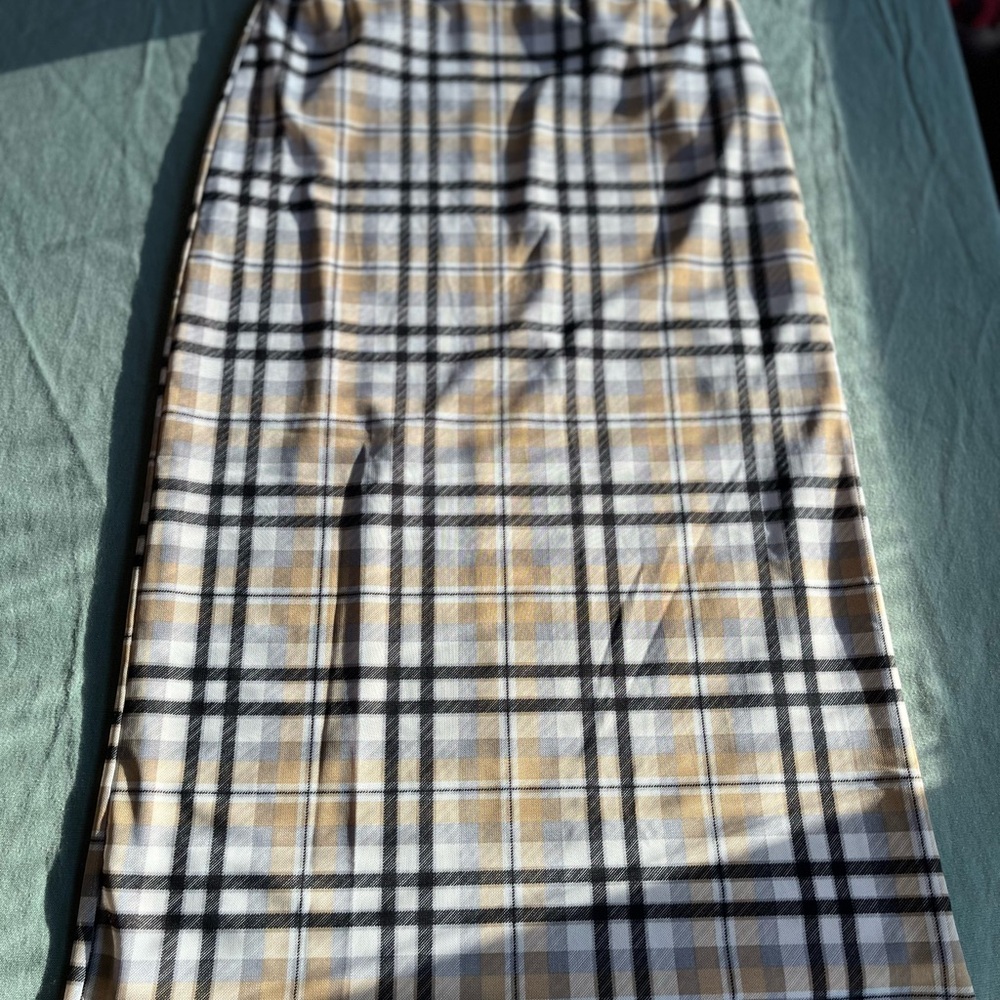 Forever 21 Plaid Pencil Skirt in Black, Cream, and Tan